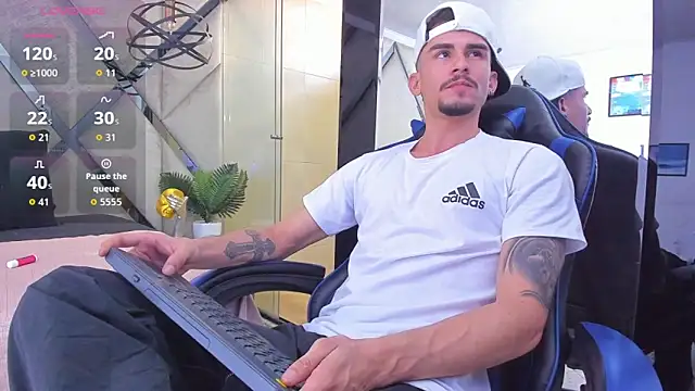 SharonTygaX online show from 04/22/26, 04:19