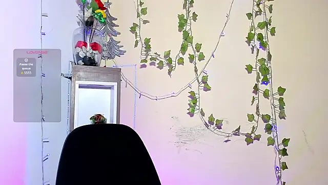 Snapshot of little__eva chatting on 05/19/26, 01:39 little eva online show from 05/19/26, 01:39