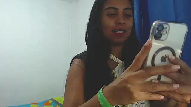 Snapshot of karla-hank chatting on 05/11/26, 04:15 karla-hank online show from 05/11/26, 04:15