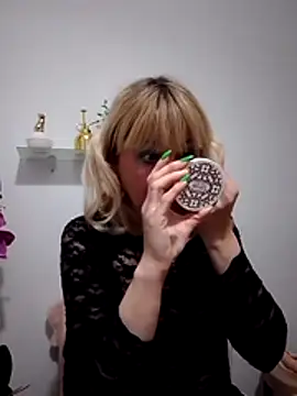 -Nefertiti- online show from 03/07/26, 08:06