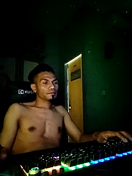 UcEng Lab online show from 03/09/26, 07:29