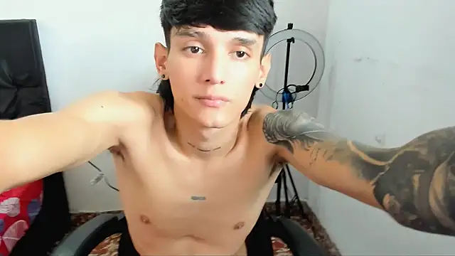 BOY-767 online show from 04/17/26, 07:50