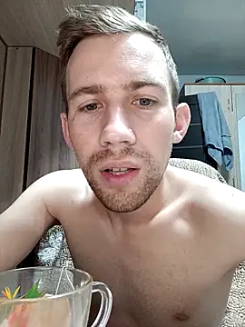 ---Dark--- online show from 04/15/26, 10:33