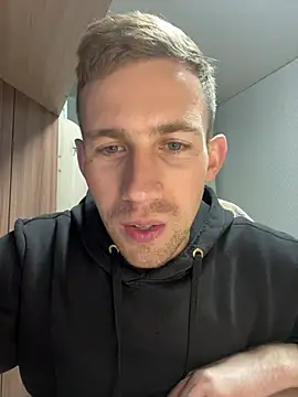 ---Dark--- online show from 05/15/26, 06:15