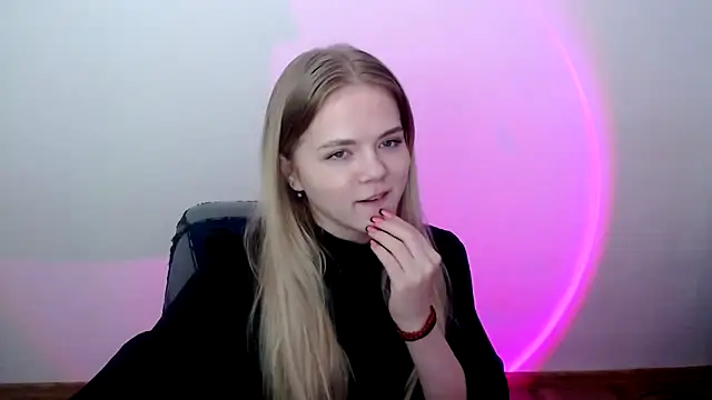 FoxiLana online show from 03/07/26, 08:11