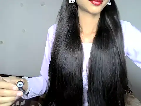 SIKSHA SINGH online show from 05/19/26, 06:58