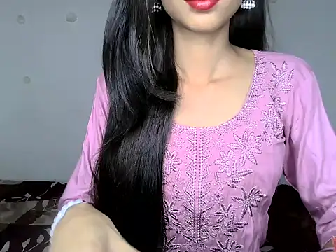 SIKSHA SINGH online show from 05/20/26, 06:14