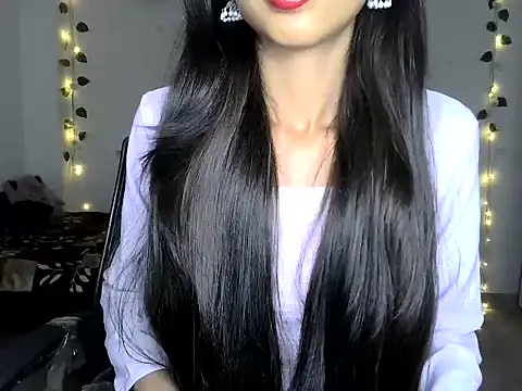 SIKSHA SINGH online show from 05/27/26, 08:28