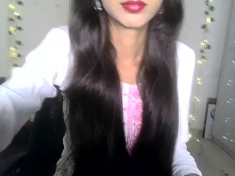 Snapshot of SIKSHA_SINGH chatting on 07/26/26, 05:26 SIKSHA SINGH online show from 07/26/26, 05:26