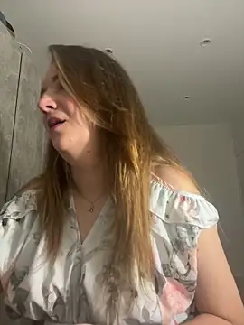 DistrictGirl online show from 04/01/26, 06:16