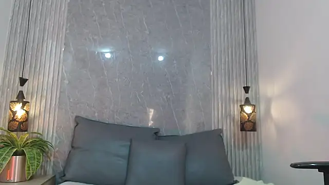 Milf Luciana online show from 02/23/26, 11:07