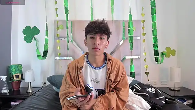 Angel Lux online show from 03/06/26, 08:16