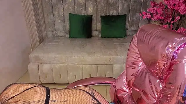 sharyth19 s online show from 02/23/26, 08:17