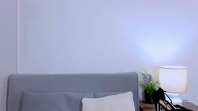 MiaFair online show from 03/31/26, 03:23