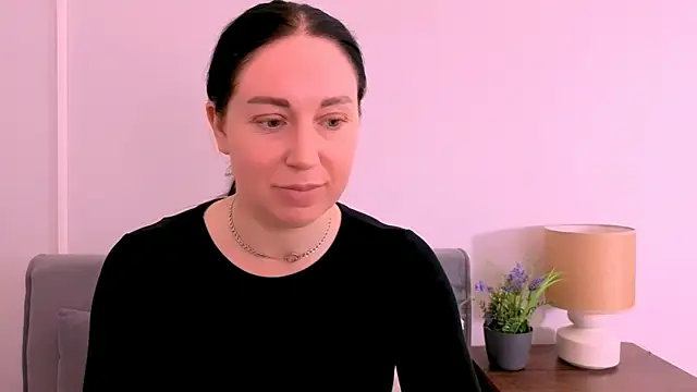 MiaFair online show from 04/27/26, 03:32
