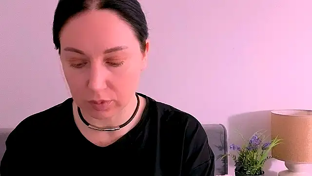 MiaFair online show from 04/28/26, 03:17