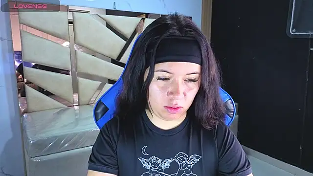 Kylia a online show from 04/16/26, 01:12