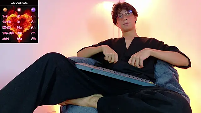 lui x dust online show from 03/20/26, 03:55