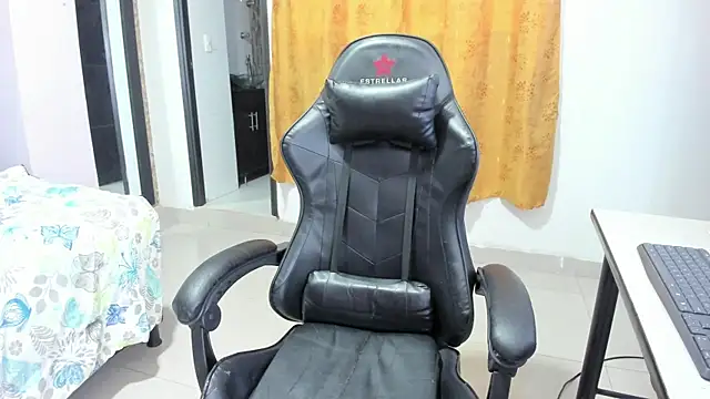 megan cros online show from 03/07/26, 02:03