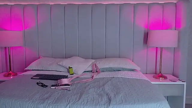 Emily  Stef online show from 07/11/26, 03:04