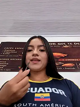 DulceCaroX online show from 06/19/26, 01:04