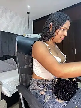 Miaafoxx   online show from 03/26/26, 07:41