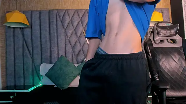 LeoFeniix online show from 02/25/26, 03:38