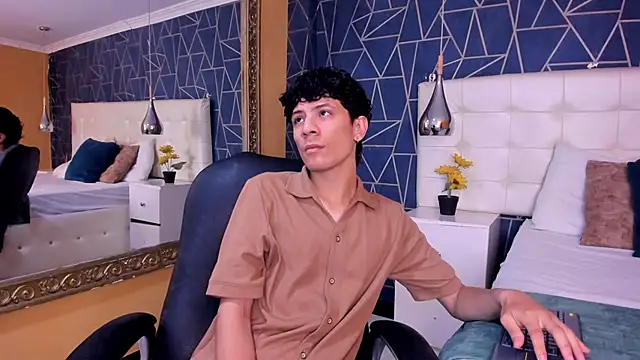 LeoFeniix online show from 03/06/26, 03:58