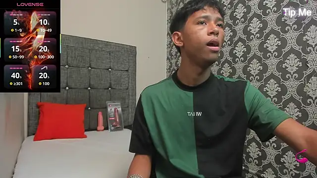 Little Twink19x online show from 04/18/26, 07:58