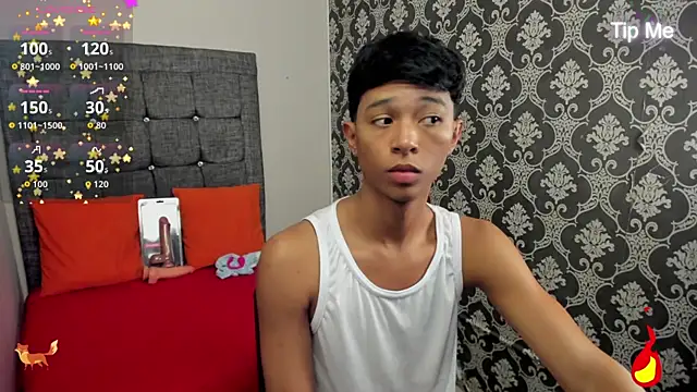 Snapshot of Little_Twink19x chatting on 06/26/26, 07:40 Little Twink19x online show from 06/26/26, 07:40