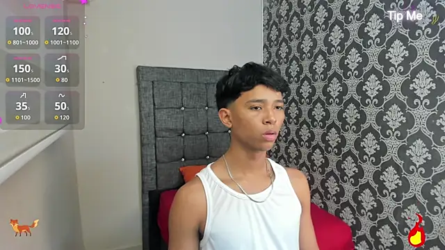 Snapshot of Little_Twink19x chatting on 07/08/26, 08:02 Little Twink19x online show from 07/08/26, 08:02