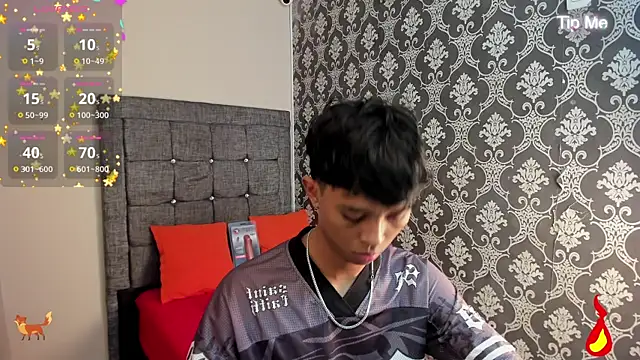 Snapshot of Little_Twink19x chatting on 07/13/26, 07:16 Little Twink19x online show from 07/13/26, 07:16