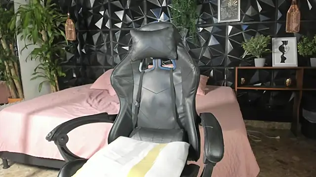 Jeremy wallker online show from 04/21/26, 01:42