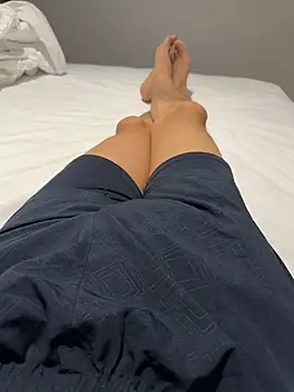 zhuendong000001 online show from 06/25/26, 07:24