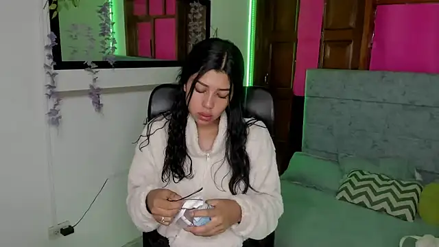 Aysha winxs online show from 05/19/26, 03:24