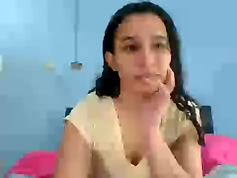 scarlettscottx  online show from 05/02/26, 06:46