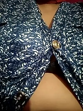 Snapshot of Karishma_bhabi99A chatting on 07/05/26, 12:28 Karishma bhabi99A online show from 07/05/26, 12:28