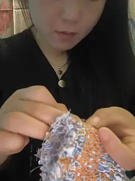 MayEva ly online show from 06/12/26, 12:42