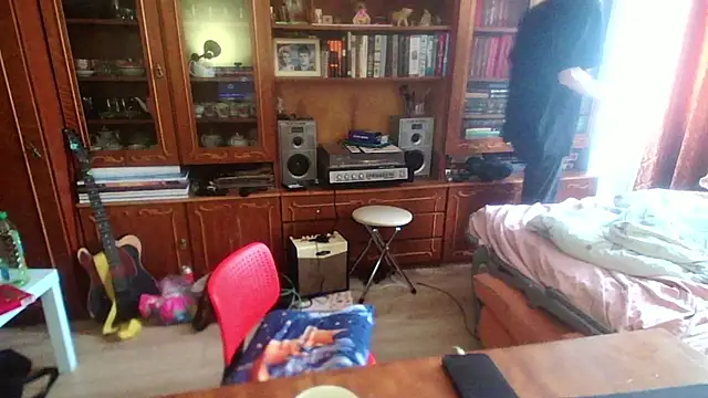 vika stripc online show from 02/19/26, 10:11