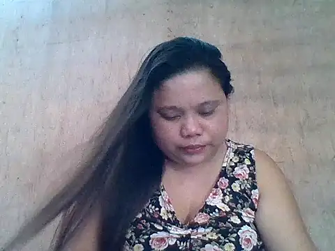 sweetlyn31 online show from 04/17/26, 12:02