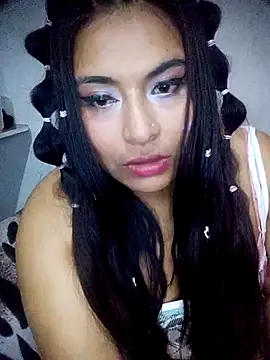 Snapshot of Crazy_grone chatting on 05/03/26, 02:28 Crazy grone online show from 05/03/26, 02:28