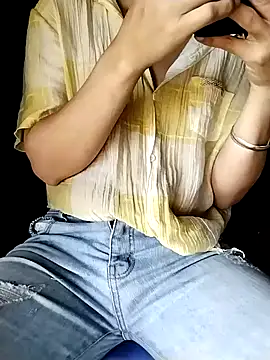 ngocbao11 online show from 04/13/26, 01:44