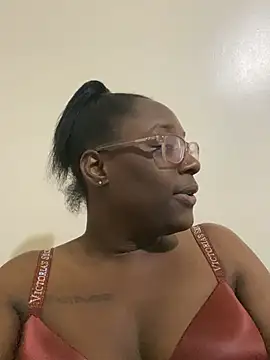 Snapshot of Sinfulwaterfalls chatting on 06/10/26, 02:45 Sinfulwaterfalls online show from 06/10/26, 02:45