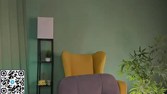 taticamomile online show from 03/18/26, 03:53