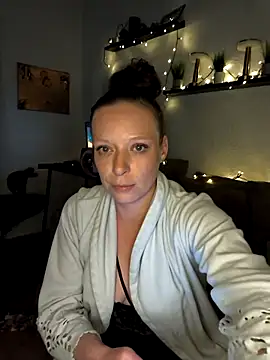 ZaramourXMrX online show from 03/18/26, 08:45