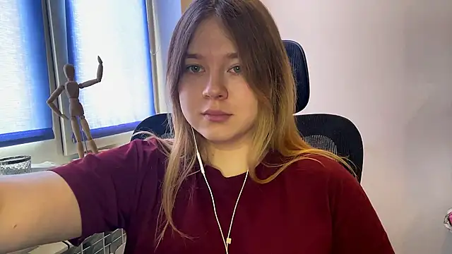 TomikoPfau online show from 02/23/26, 09:06