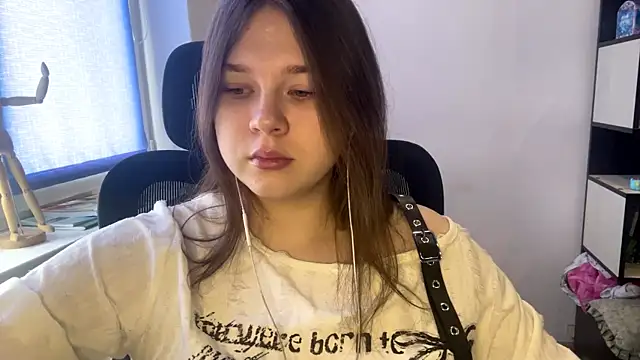 TomikoPfau online show from 02/28/26, 07:42