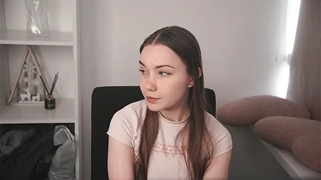 Snapshot of SeanKerne chatting on 03/08/26, 12:31 SeanKerne online show from 03/08/26, 12:31