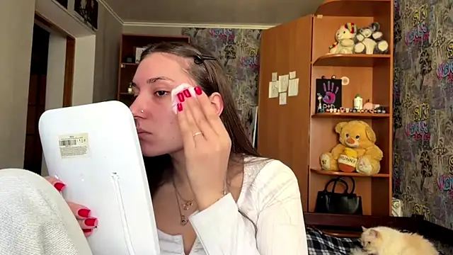 poly princess online show from 04/22/26, 11:12