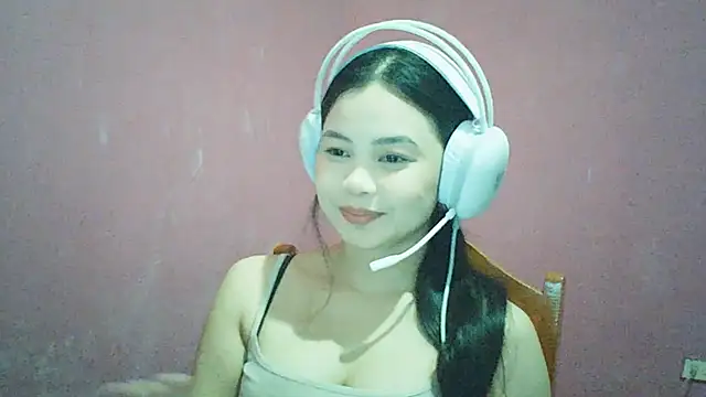 Snapshot of DessertFlower chatting on 05/22/26, 03:24 DessertFlower online show from 05/22/26, 03:24